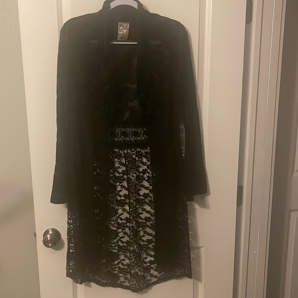 Black velvet/sheer jacket. Size Large. Brand new without tag.